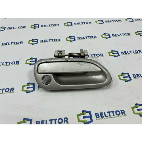 Ручка двери передняя правая 62412FA000 800₽