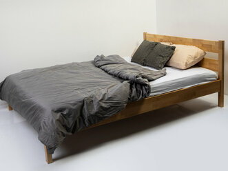 Двуспальная кровать Агата из массива березы, 140 х 200 см, без настила, цвет натуральный