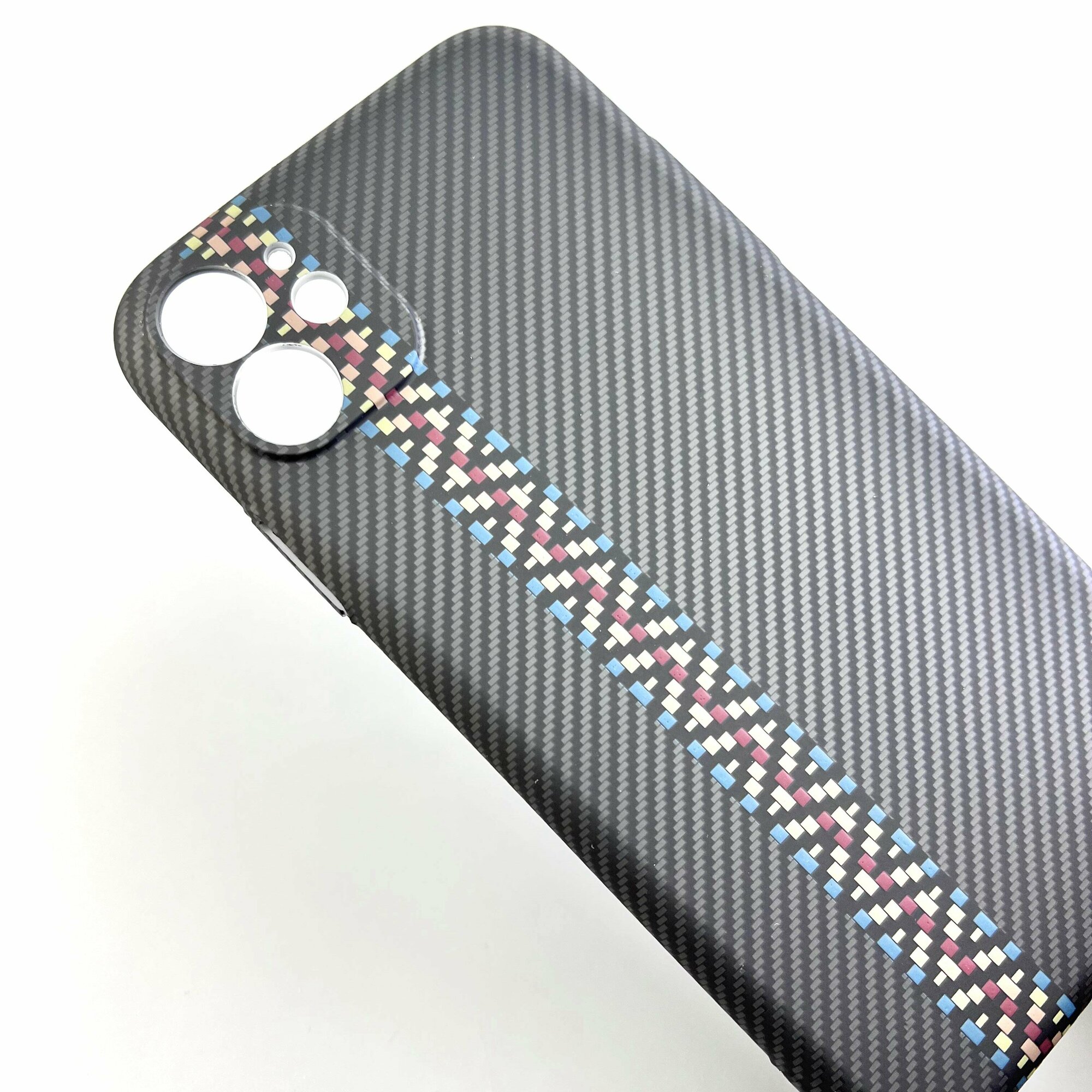 Чехол для Iphone 11 из ударопрочного пластика под карбон Luxo