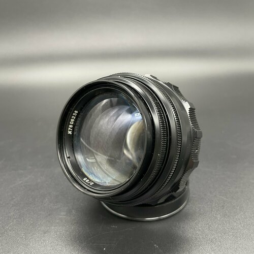 Объектив Юпитер-9 285 резьба М42 в оригинальном кофре металл стекло пластик 1300000₽