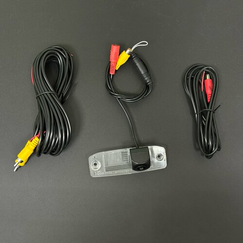 Камера заднего вида Kia Ceed Sportage Carens Oprius Sorento Borrego Chrysler 300C X-Line H1 2000₽