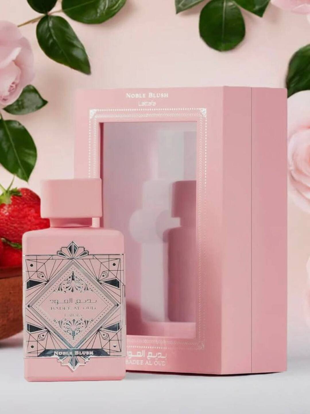 Универсальная парфюмерная вода Lattafa Perfumes Bade'e Al Oud Noble Blush, 100 мл