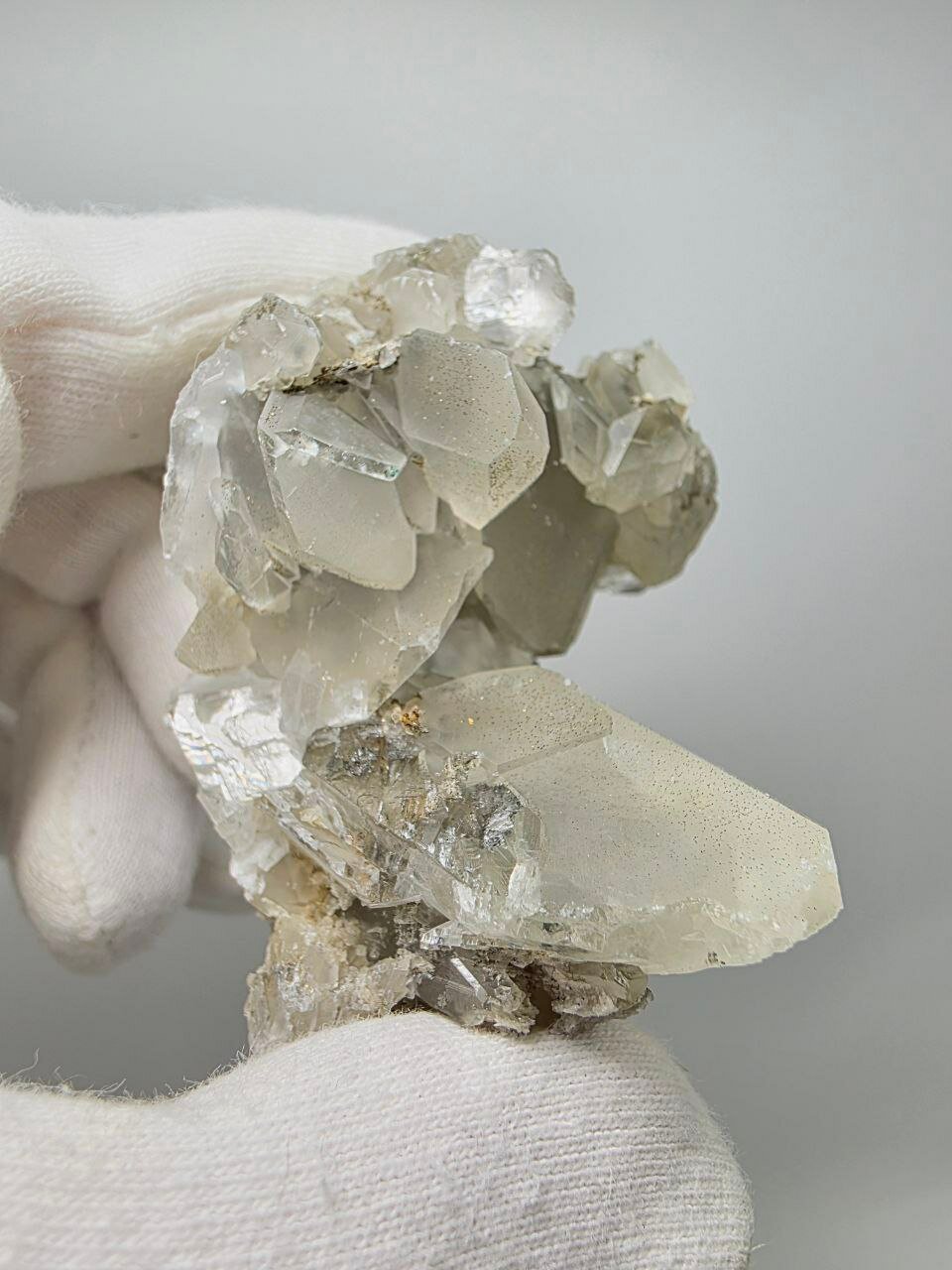 Кальцит с пиритом, 58 мм 33 г. — фото 1