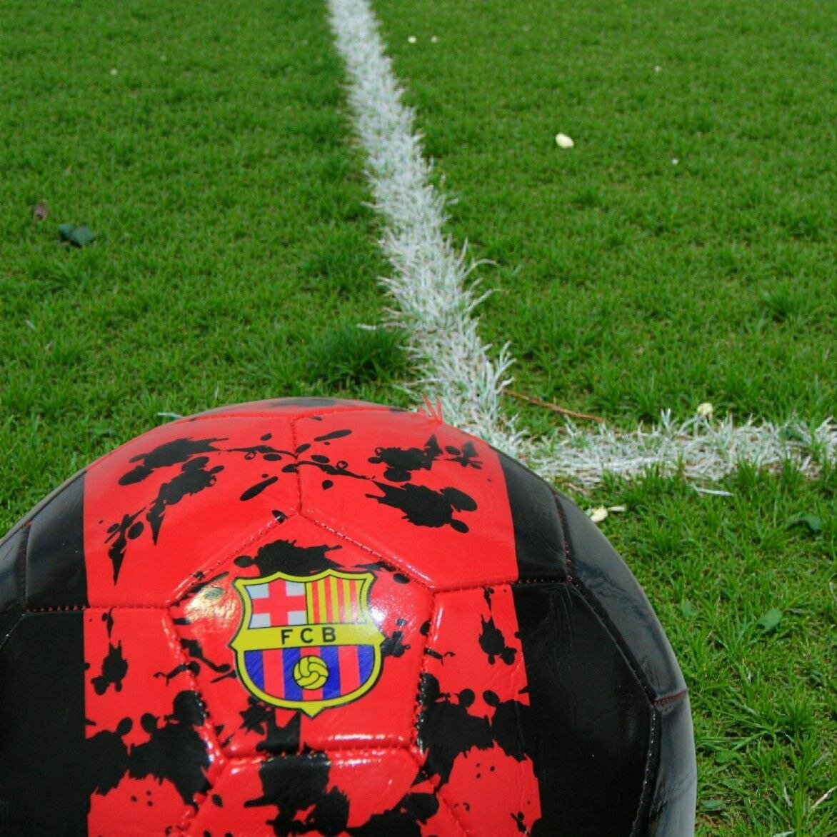 Мяч футбольный — фото 1