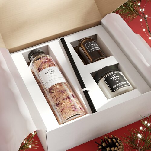 Подарочный набор "Пряничный домик" S (соль для ванны - 1 шт, ароматическая свеча - 1 шт, диффузор для дома - 1 шт.)