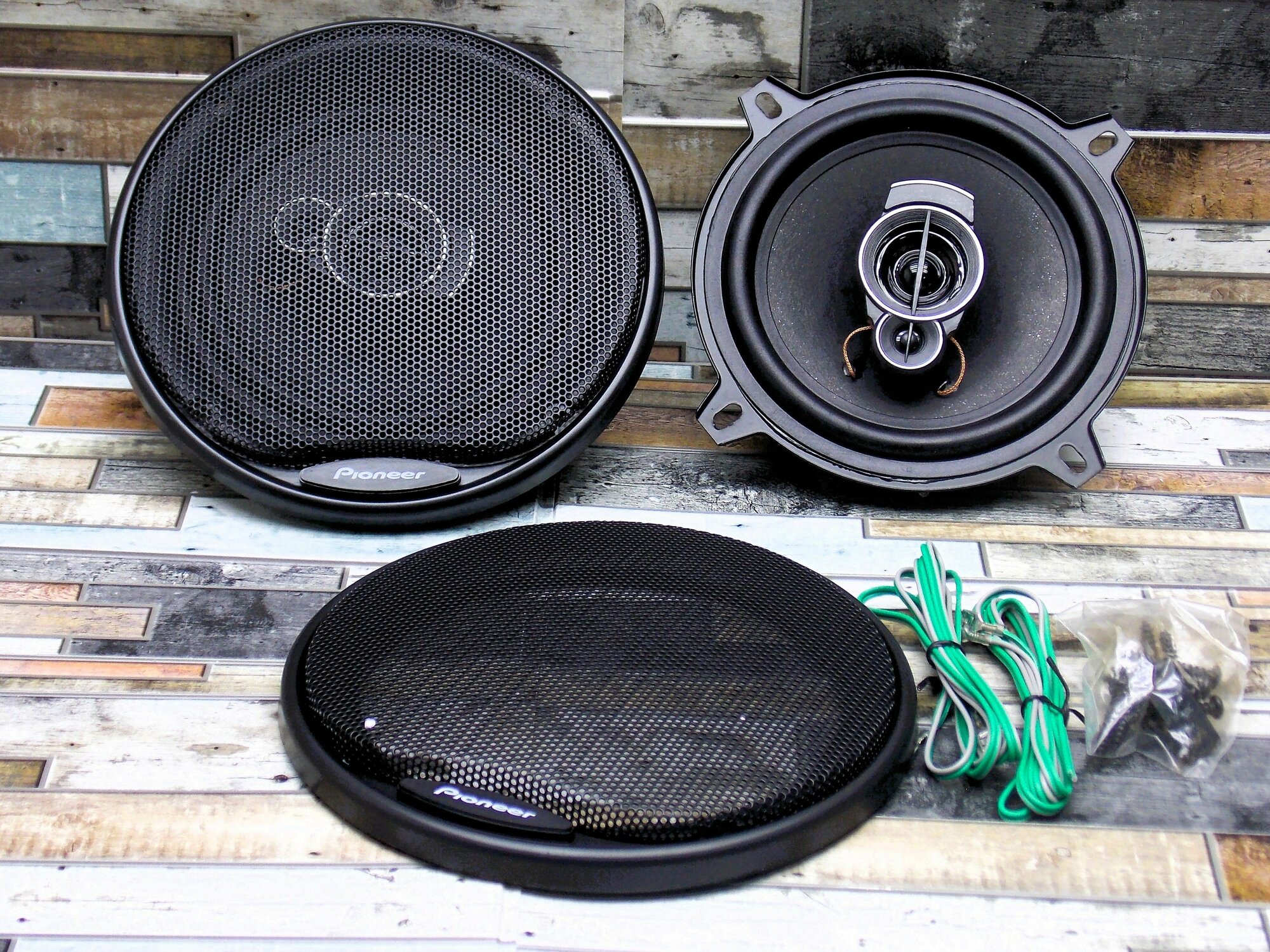 Автомобильные динамики Pioneer "TS-A1396", 13 См (5 Дюйм.), 450 Вт, Комплект из 2 штук, Коаксиальная акустика 2-х полосная, С защитными сетками — фото 1