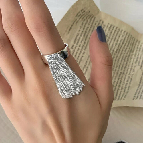 фото Кольцо кольцо с цепочками minimalism jewellery, безразмерное, серебряный, серый