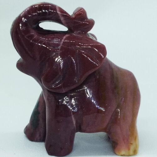 Статуэтка слон из яшмы мукаит, слоник из камня высотой 5 см, резьба по камню, винтаж