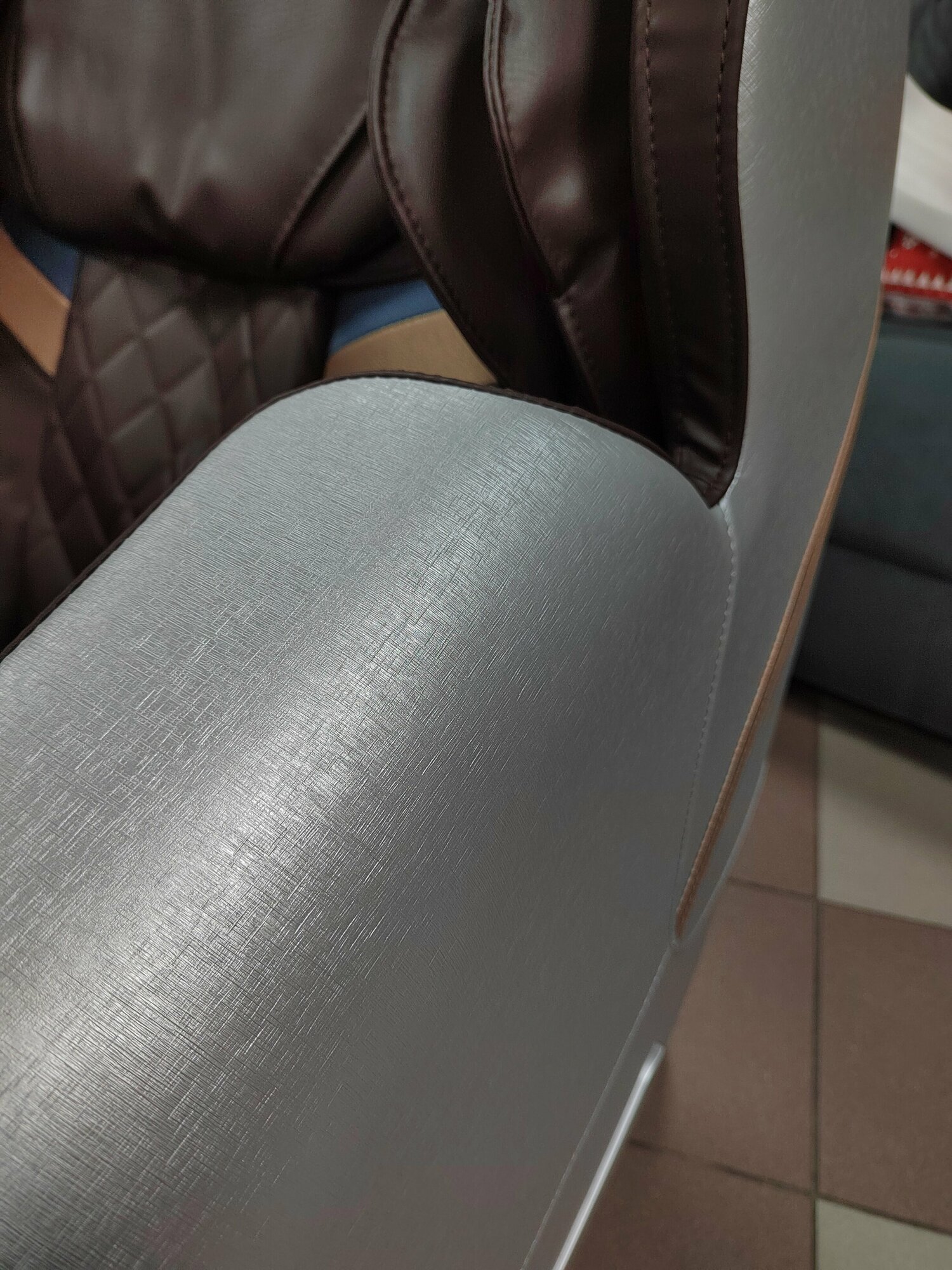 Электрическое Массажное кресло Domtime 6688 коричневый