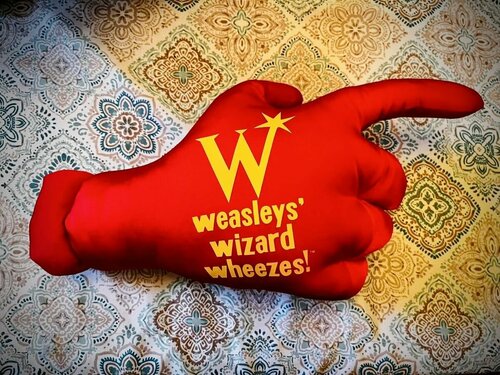 Мягкая игрушка фигурка Плюшевая перчатка Weasley Wizard Wheezes Гарри Поттер