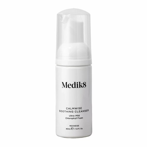 Мягкая очищающая пенка для чувствительной кожи Medik8 Calmwise Soothing Cleanser 40 ml.