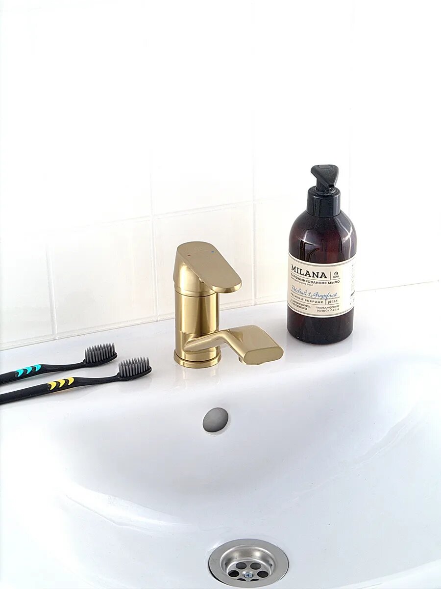 Смеситель Diadonna, с гибким шлангом, латунь, поворотный, короткий излив — фото 1