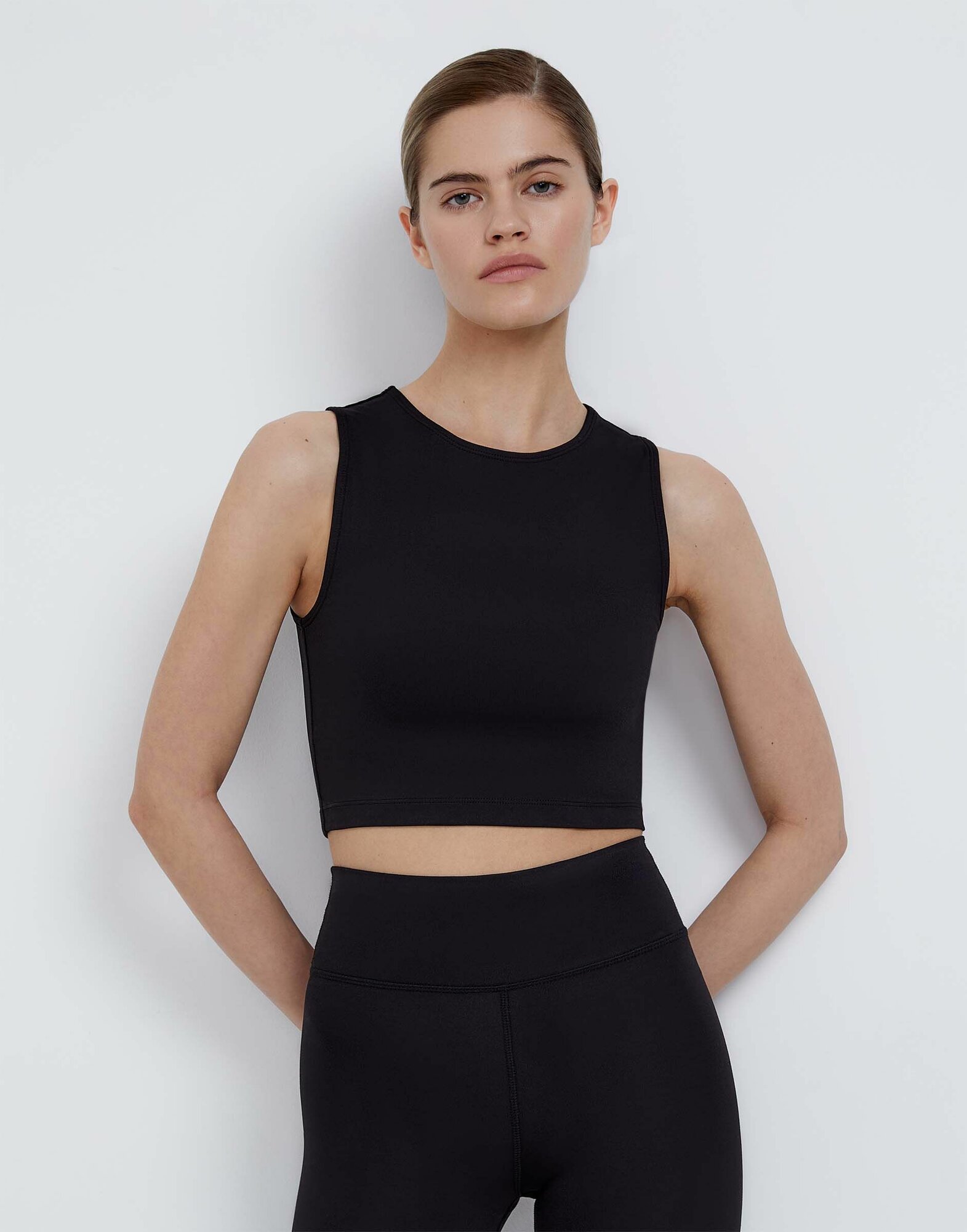 Топ спортивный Gloria Jeans, размер M (44-46), черный