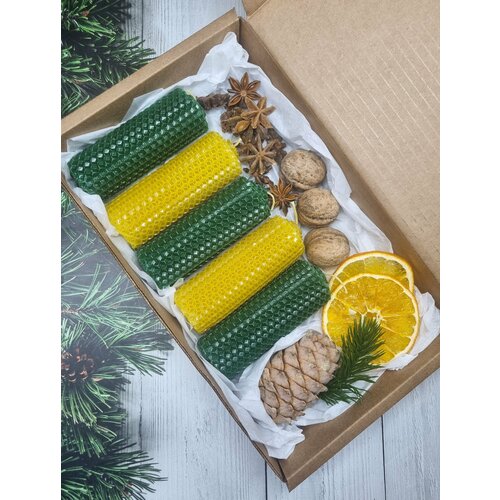 Набор свечей из вощины подарочный с шишкой кедра, апельсином, бадьяном и грецкими орехами, 10х3,5 см