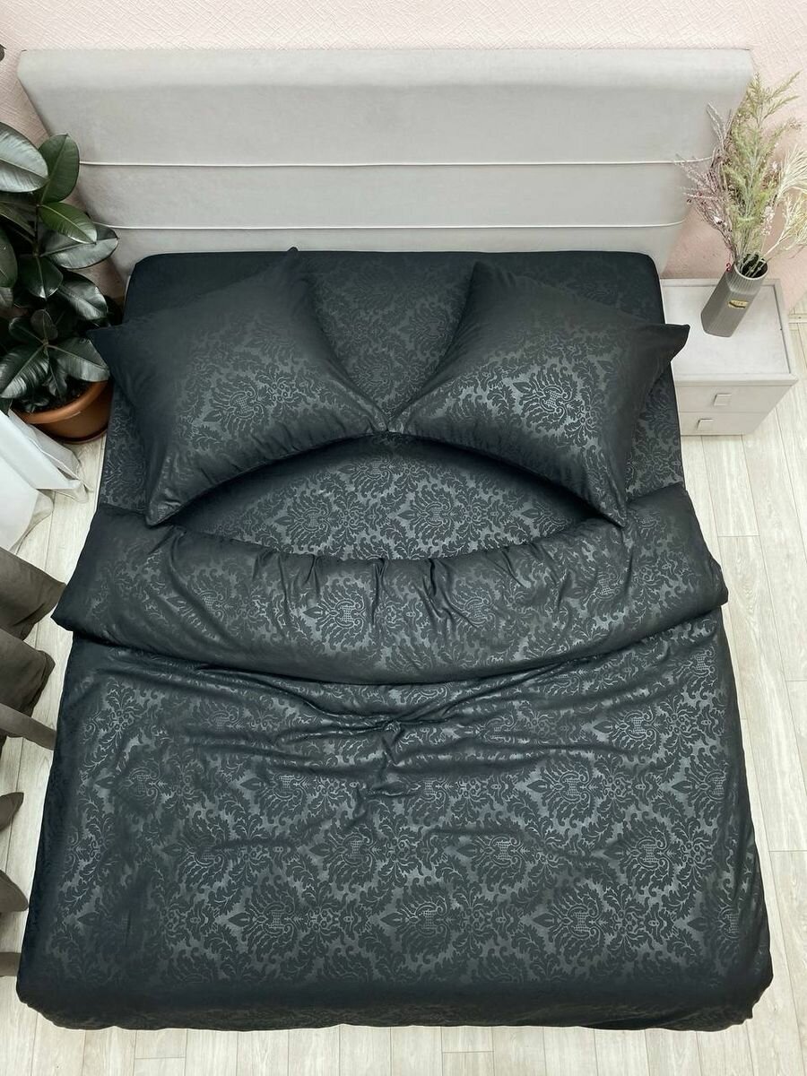 фото Постельное белье 2-х спальное с евро простыней