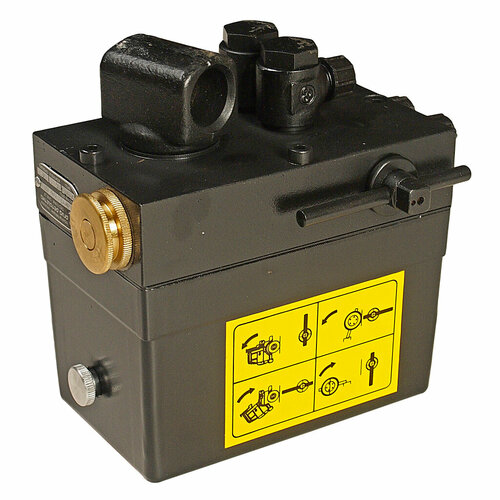 Насос механизма опрокидывания кабины КАМАЗ и подъема колеса запасного PPT 31906₽