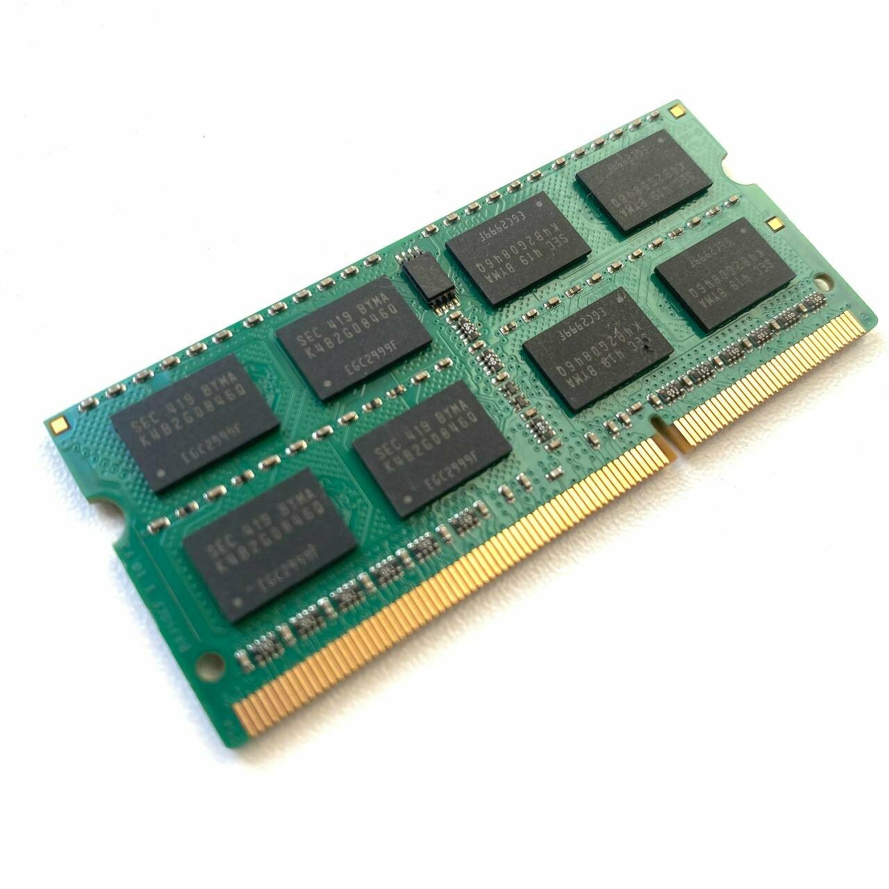 Оперативная память Samsung 4 ГБ PC3 (DDR3) 1600 МГц SODIMM 1,5v