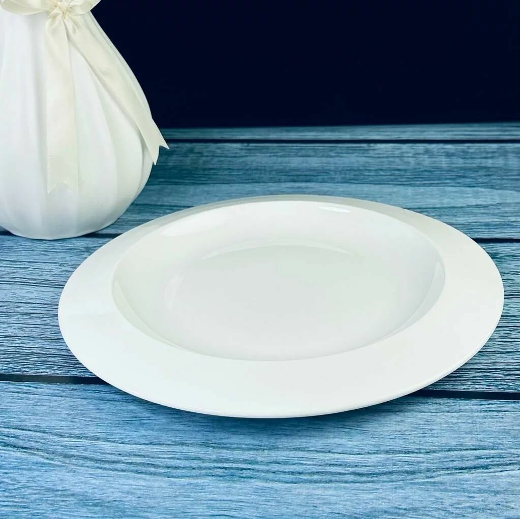Тарелка фарфоровая обеденная столовая 25 см BIANCO Lenardi, мелкая белая, для подачи блюд и сервировки стола 1 шт.