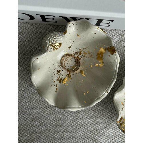 фото Подставка для украшений so.ma, ракушка shell, 10х4.5х9.5 см, золотой, белый