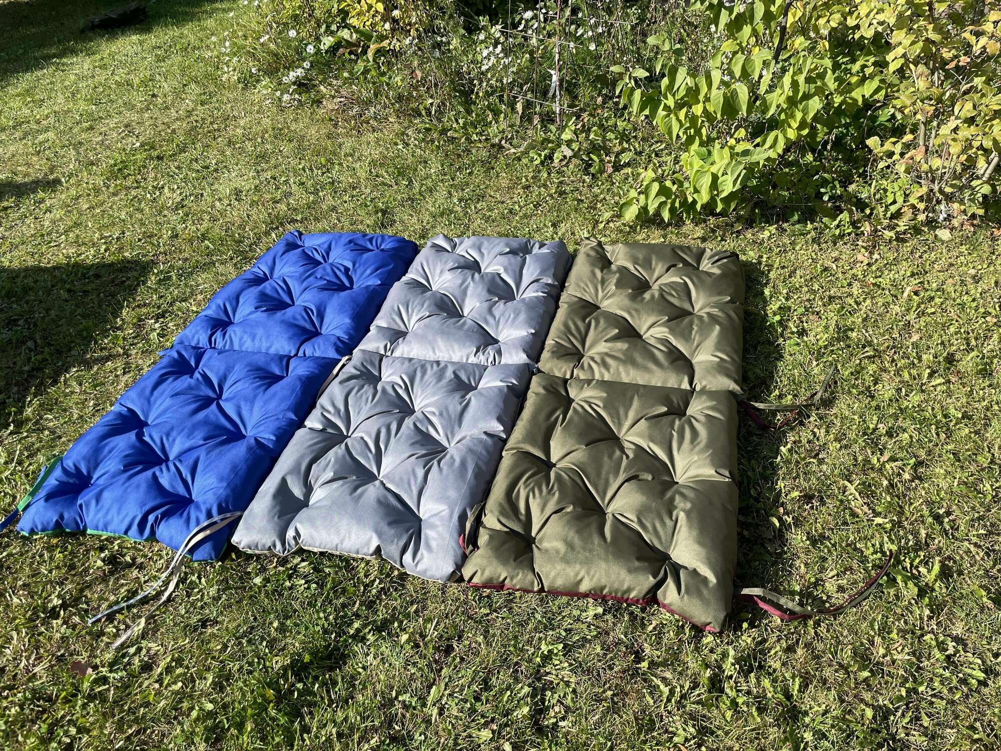 Матрас для шезлонга и лежака двусторонний с карманом для спинки 145х55 см, цвет бежевый/серый - фотография № 9