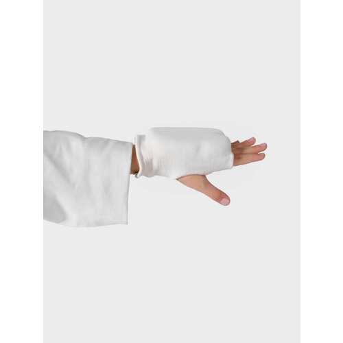Накладки на руки, для каратэ, тканевые, цвет белый, размер M накладки на руки для каратэ тканевые цвет белый размер l с пальчиком