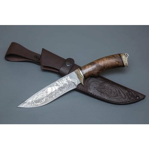 фото Нож из дамасской стали «близнец» с гравировкой литье мельхиор, рукоять ореховый кап - кузница сёмина кузница сёмина юрия михайловича