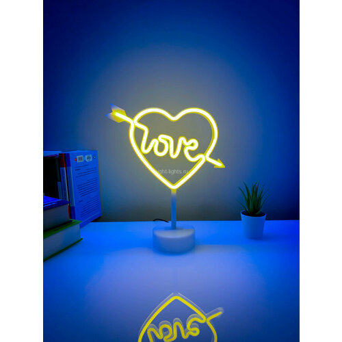 Неоновый светильник Love
