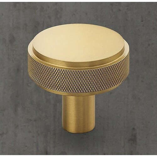 Ручка-кнопка Restoration Hardware Lambeth Knurled Lambeth Knurled d.3.2 Lac.Burnished Brass 24170037 ABRS