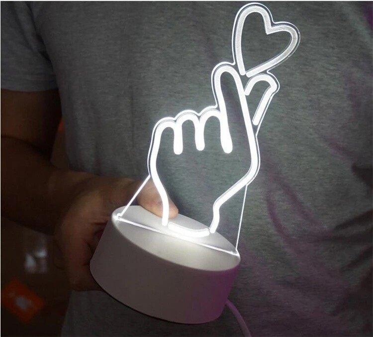 Ночник 3D светодиодный на подставке USB рука с сердцем - фотография № 18
