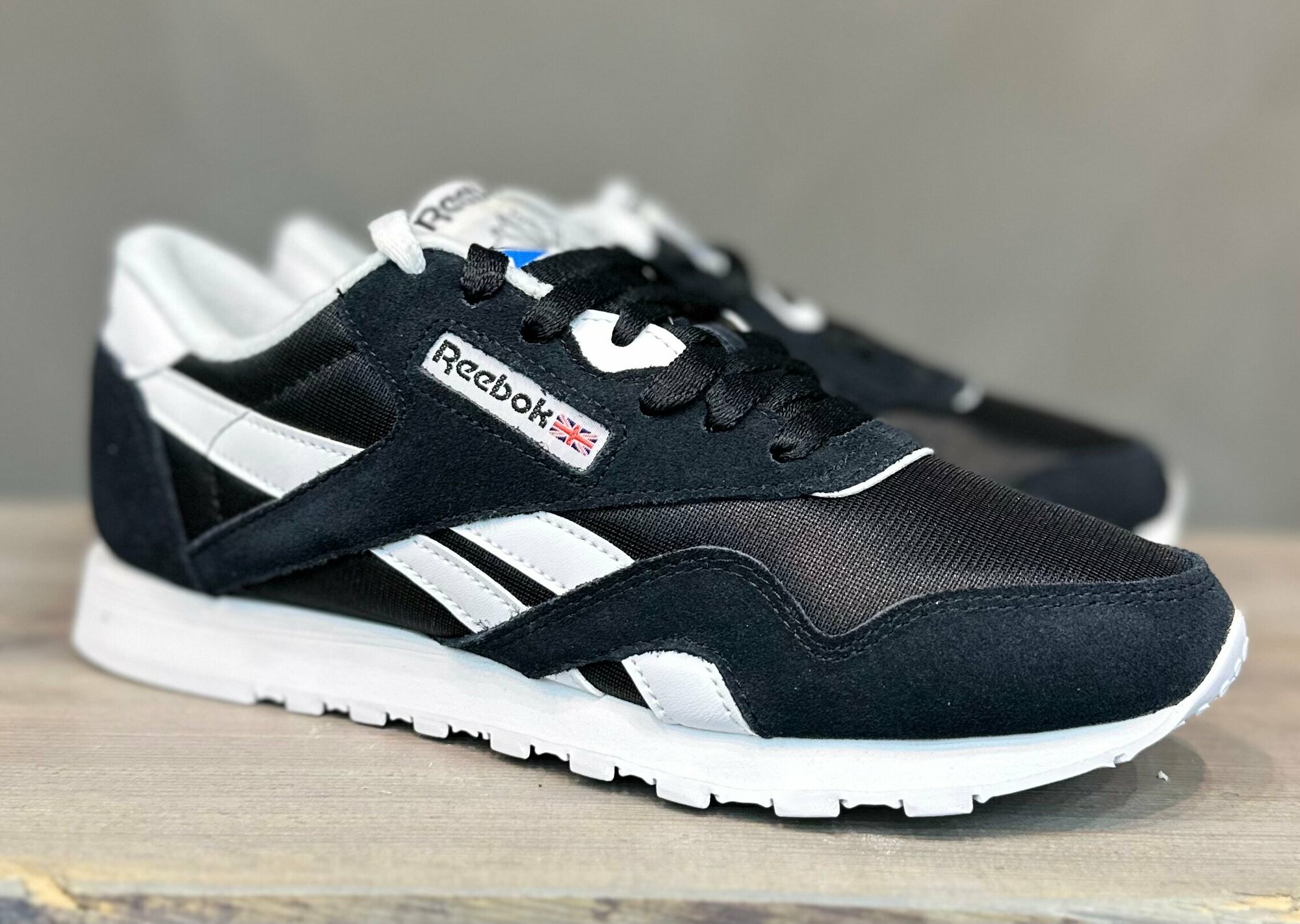 фото Кроссовки Reebok Classic Nylon black/black/white, черный 5,5 US