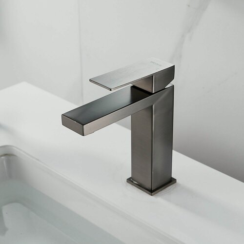 Изображение товара Смеситель для раковины Shevanik S7001T, латунь, аэратор, матовое покрытие, "оружейная сталь", 1 1/2", 8 л/мин