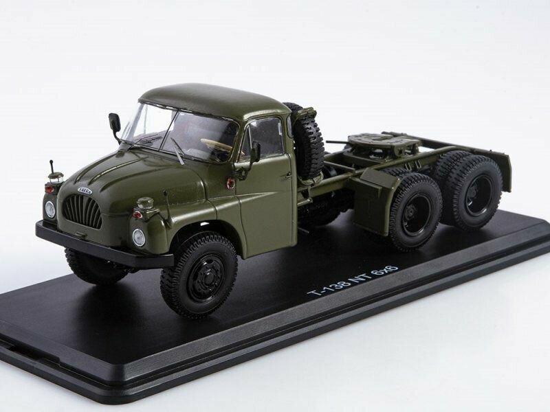 Масштабная модель грузовика коллекционная Tatra-138 NT 6х6 седельный тягач