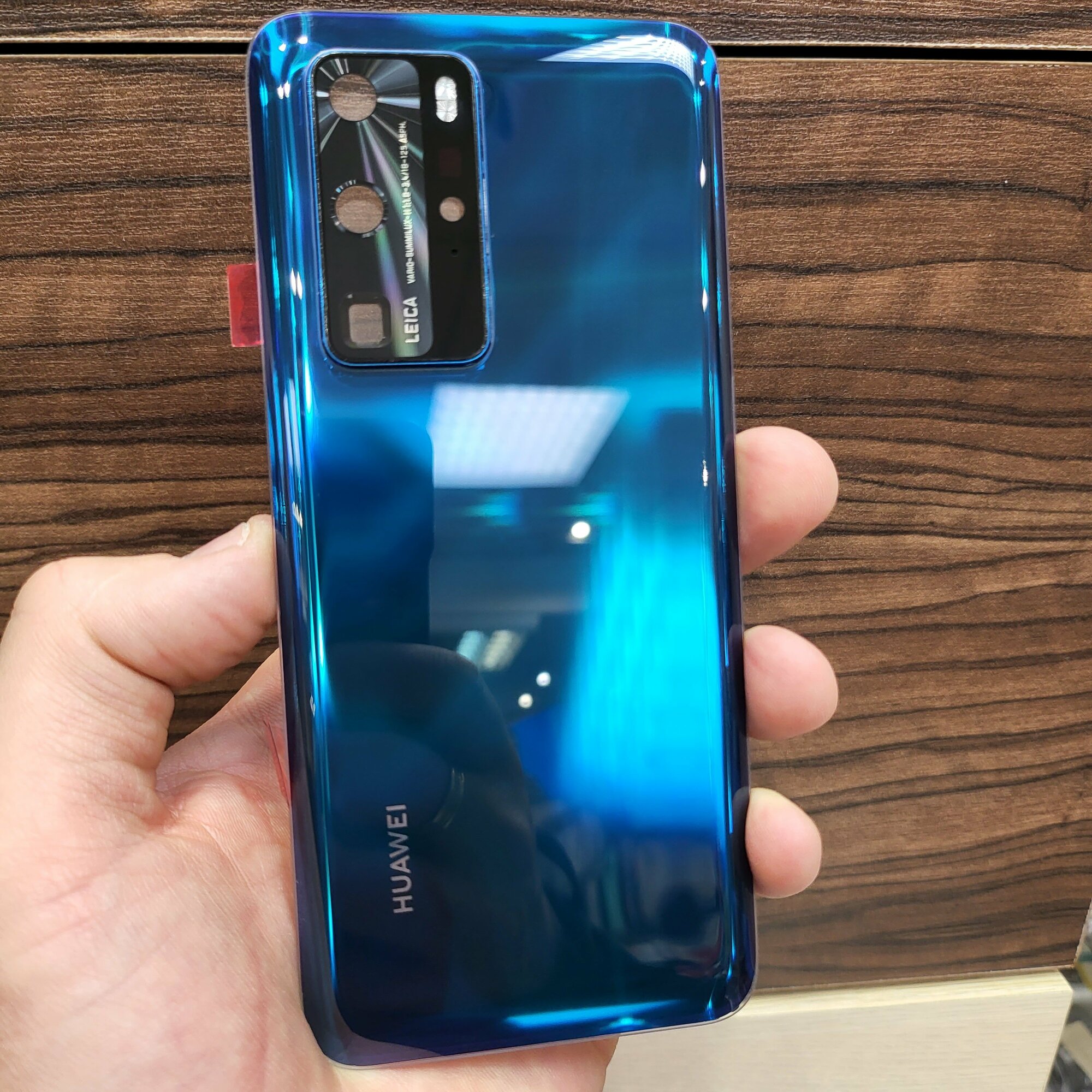 Крышка для Huawei P40 Pro - задняя стеклянная панель премиум качество (синего цвета)