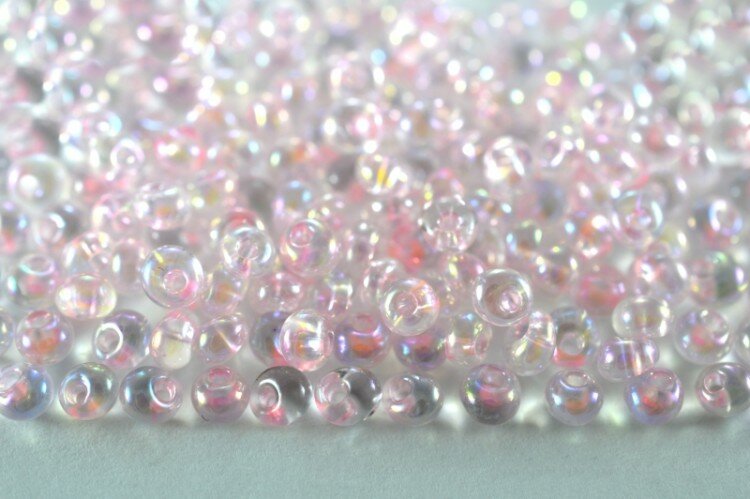 Бисер японский TOHO Magatama 3мм #0171 балерина, радужный окрашенный, 5 грамм