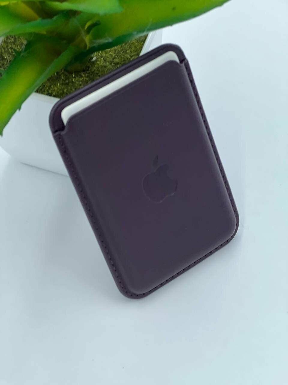 Кожаный картхолдер MagSafe для Apple iPhone / Эпл Айфон / Cardholder / Визитница / Leather Wallet with MagSafe