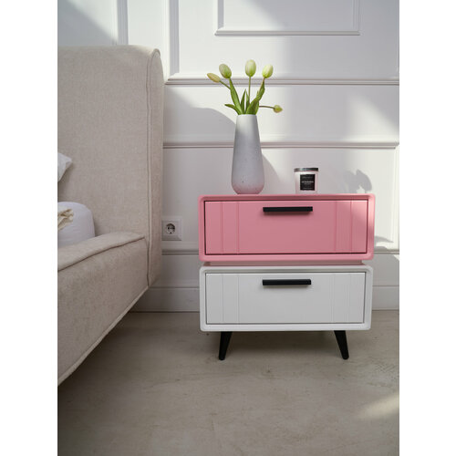 Прикроватная тумба на ножках