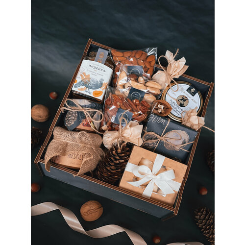 Подарочный набор bon marche spb / подарок с деликатесами из дичи / подарочная корзина / подарок девушке на 8 марта