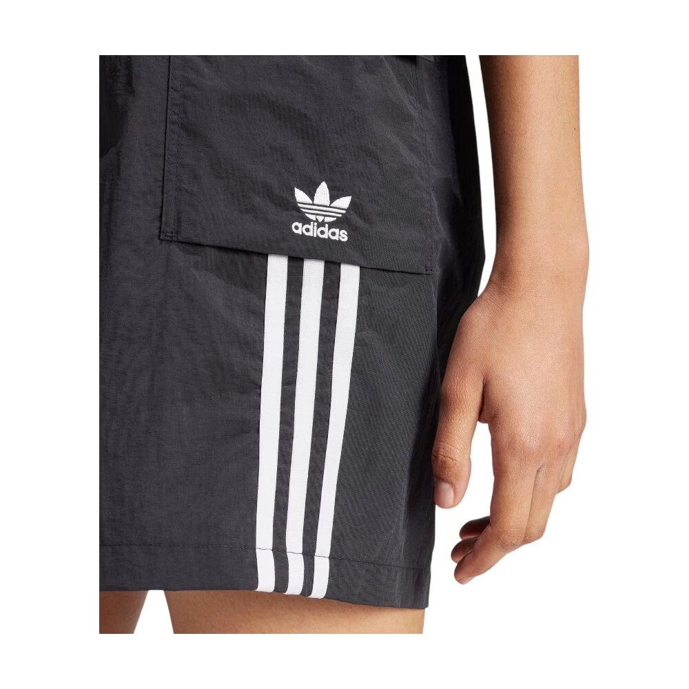 Шорты adidas, размер XL — фото 1