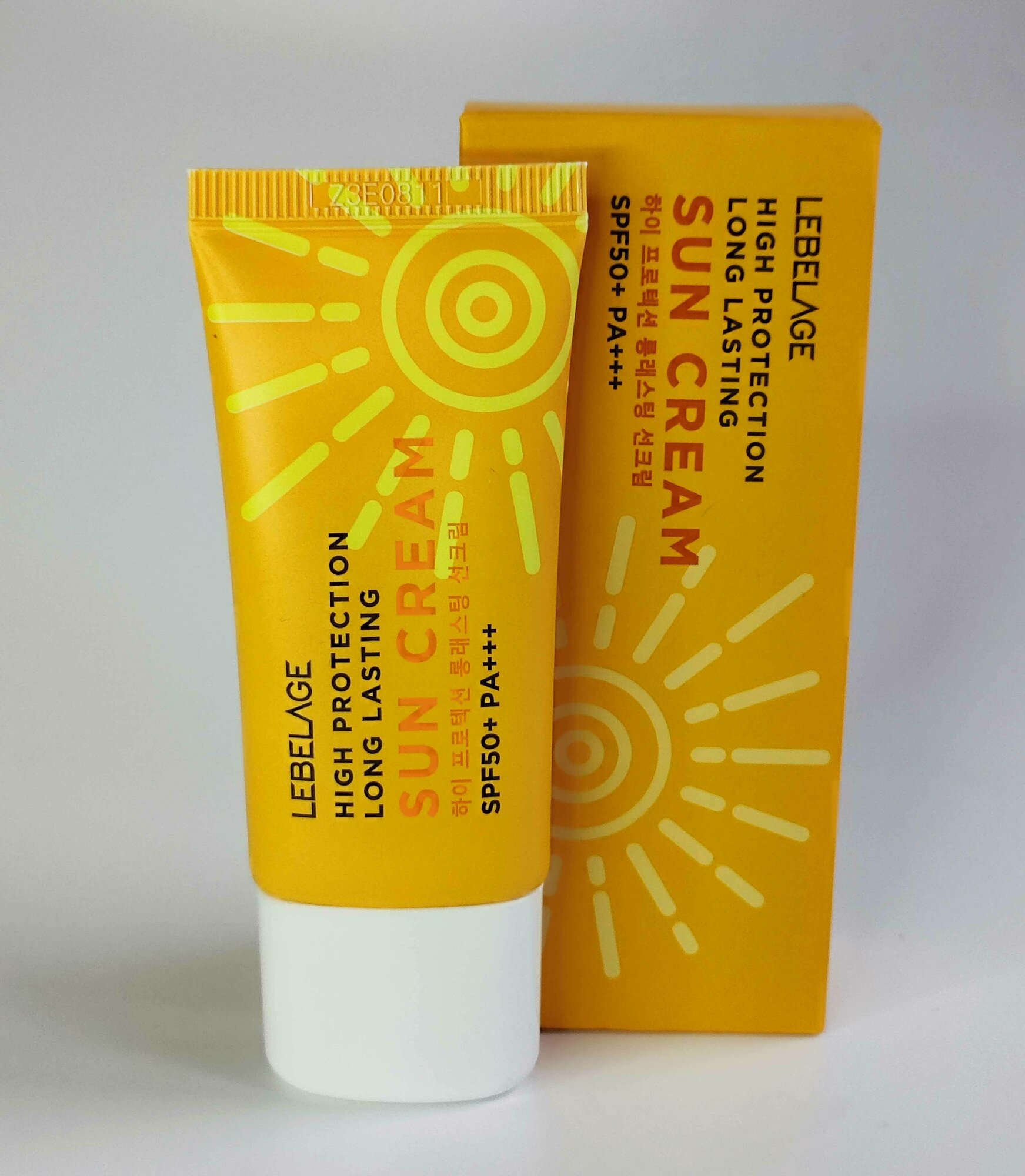 Крем от солнца длительного действия с высоким фактором защиты LEBELAGE HIGH PROTECTION long lasting SUN CREAM SPF50+/PA+++ 30 мл