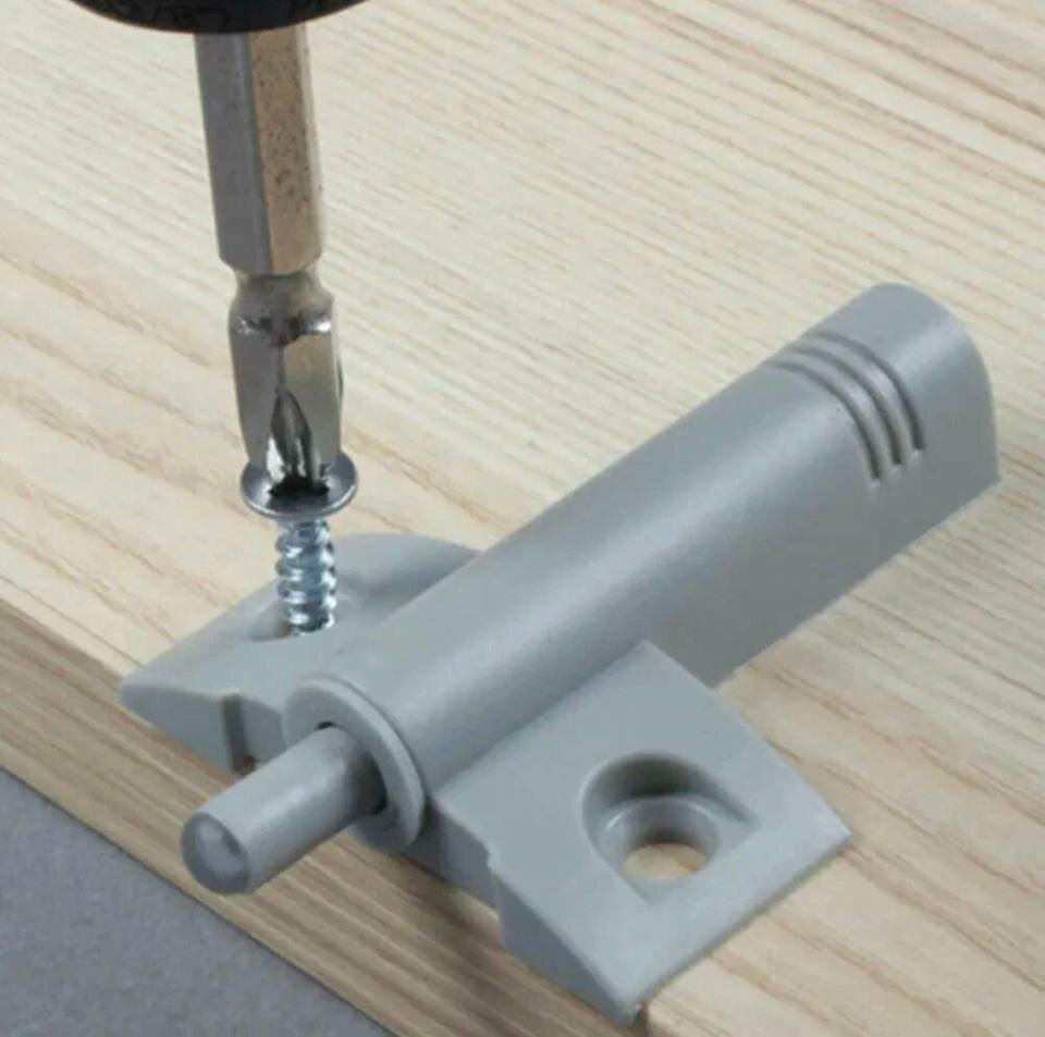 Изображение Газовый амортизатор Salic type, держатель для газового амортизатора одной двери. Комплект.