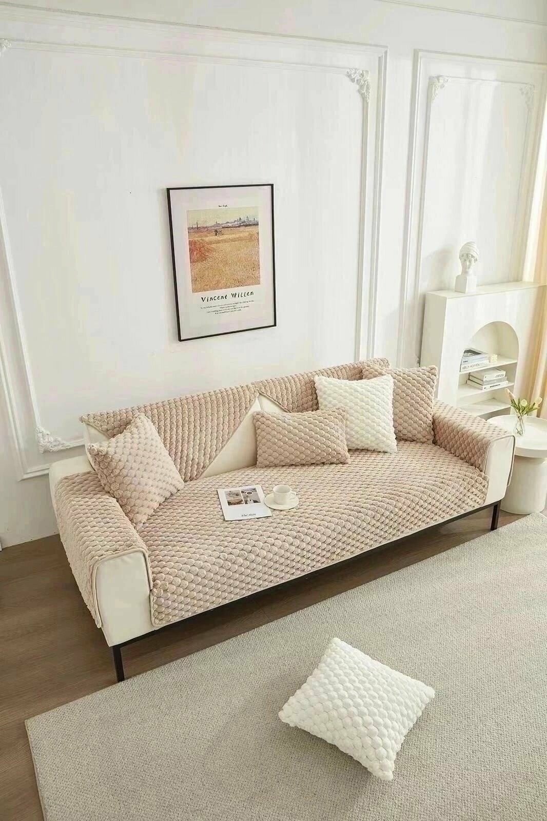 фото Набор накидок на диван и кресла меховые.