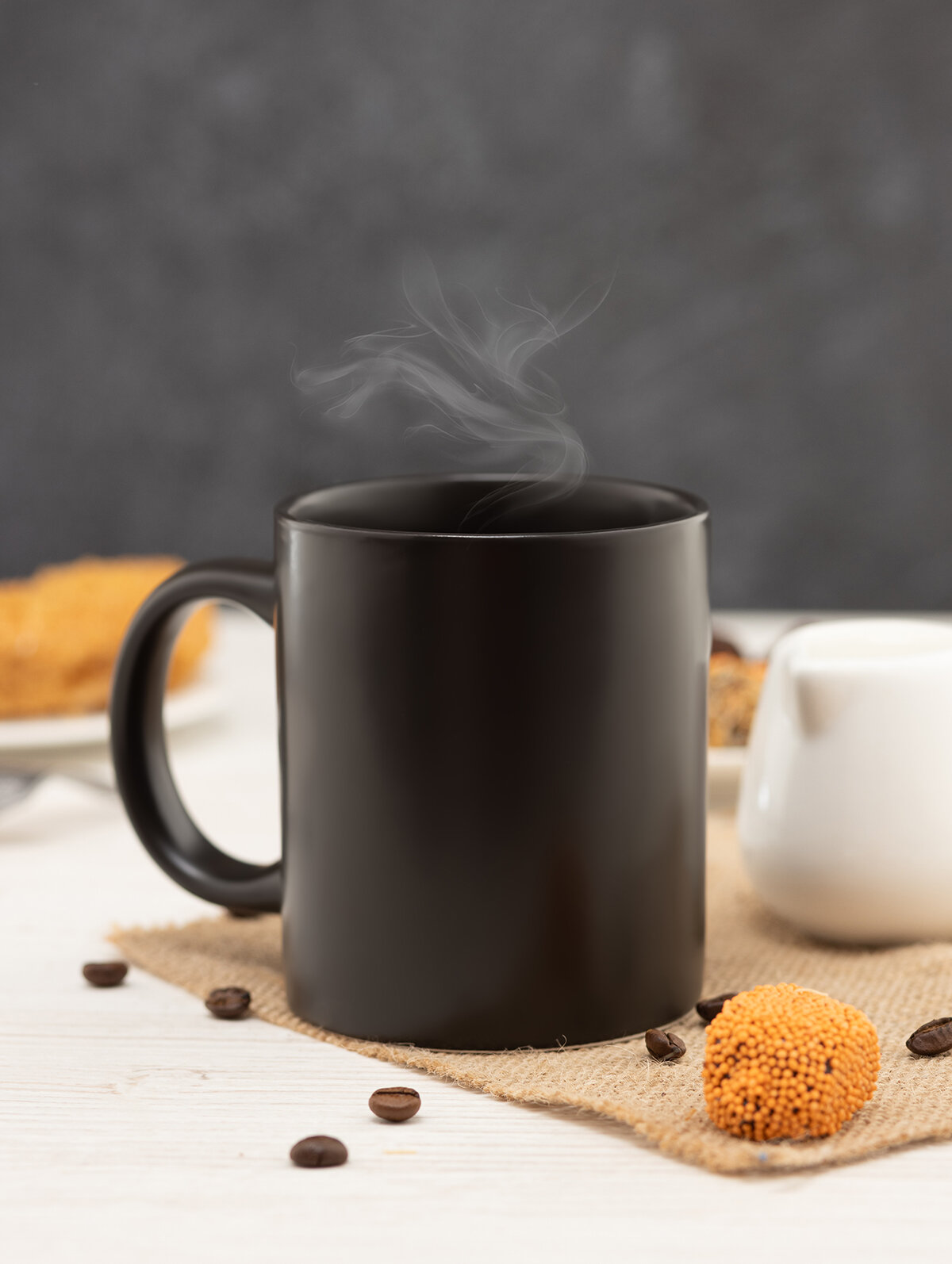фото Черная матовая кружка 320мл (черная внутри) в стиле лофт