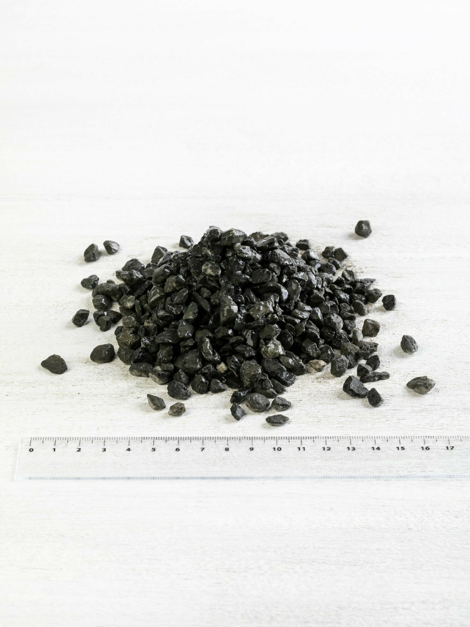 Гранитная крошка габбро декоративный грунт фракция 5-10 мм 3 кг(291)