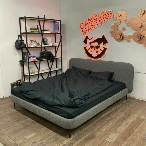 Изображение товара Кровать двуспальная Скай Банда Мастеров, темно-серое букле, 200x200 см