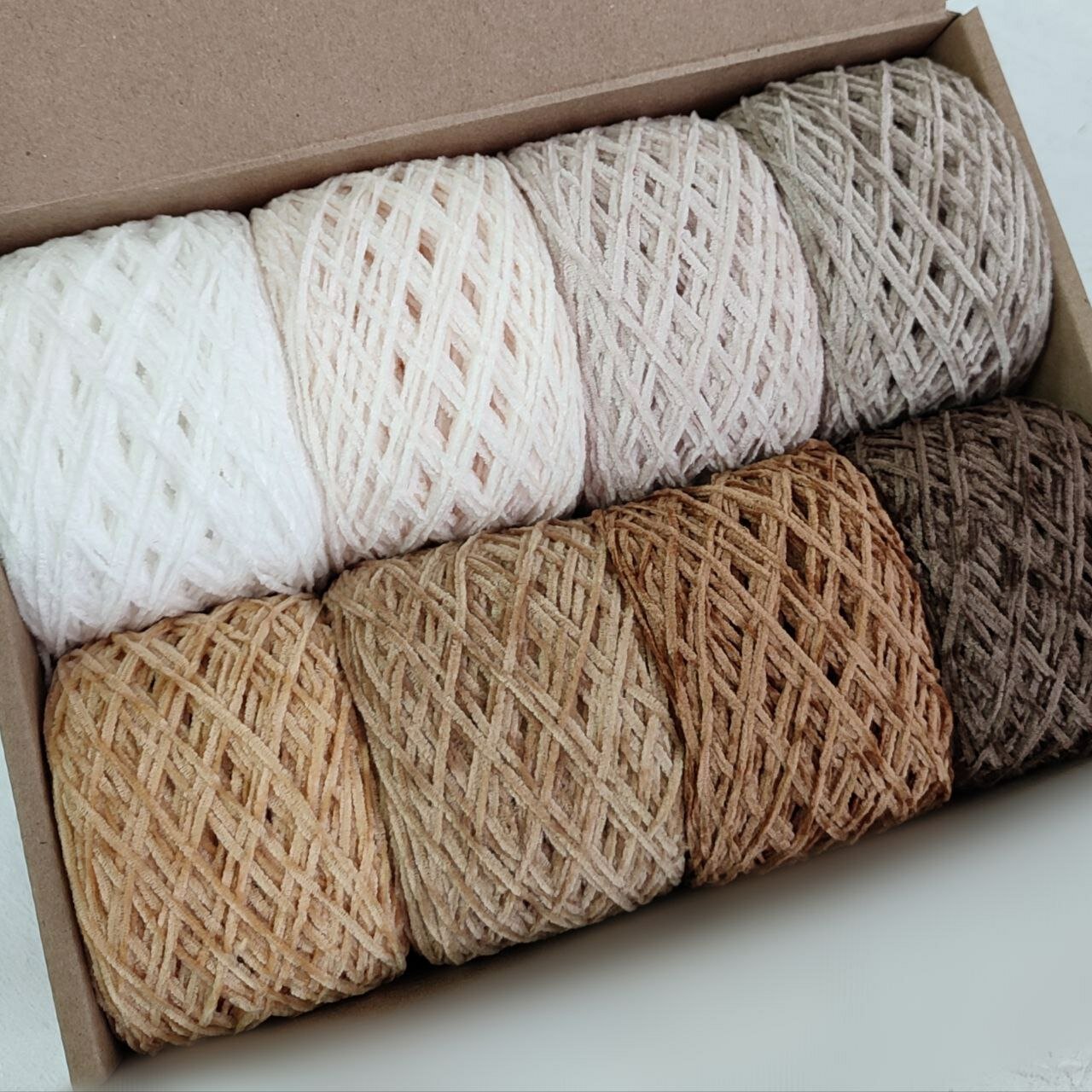 Микровелюр/ велюровая пряжа/ плюшевая пряжа, набор из 8 моточков по 50гр, медвежачьи цвета