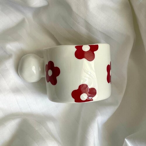 Кружка цветочки с объемной ручкой