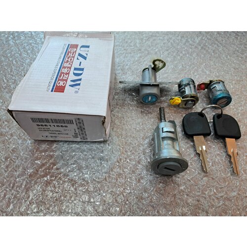 Личинки замка и дверей комплект Матиз 2800₽