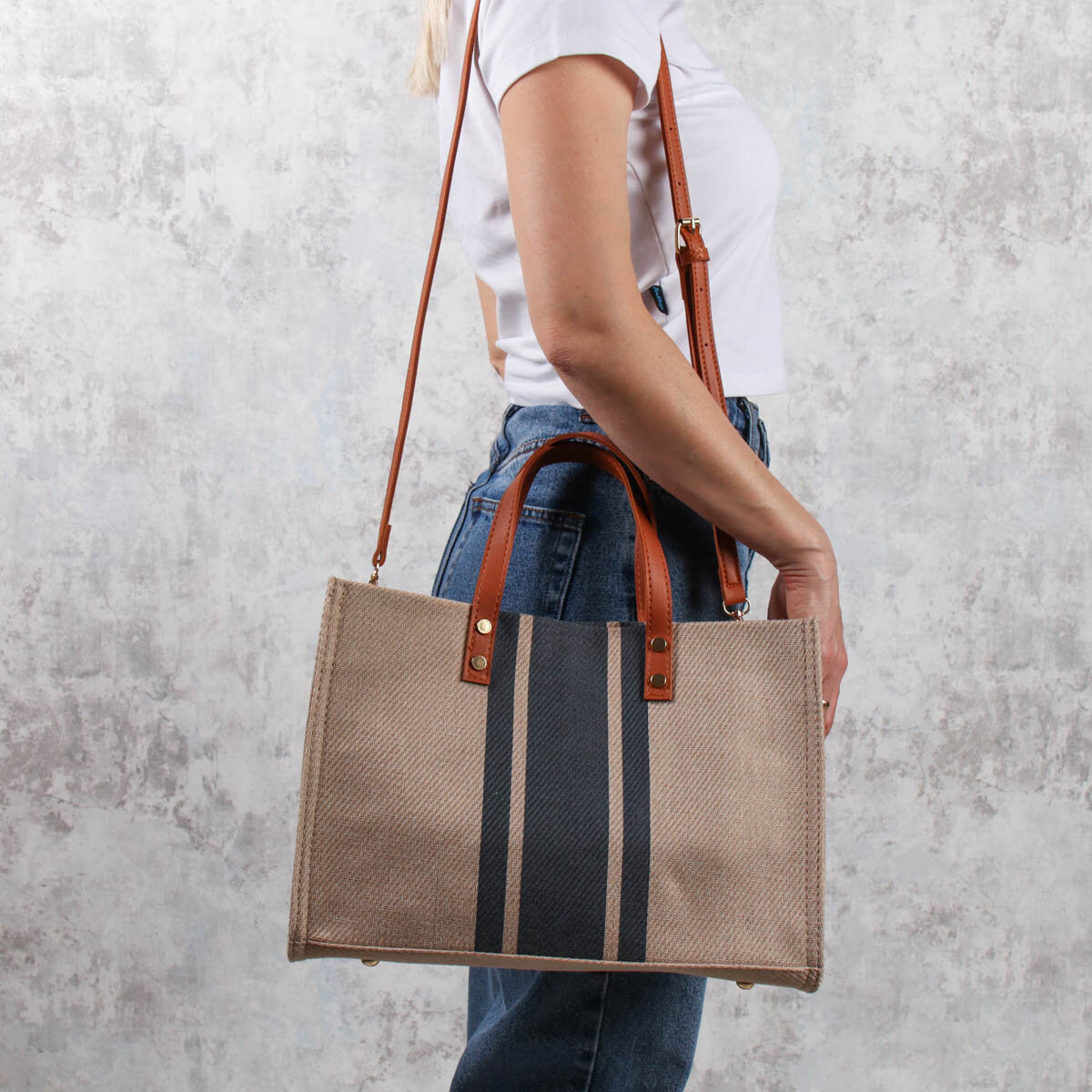 фото Сумка женская летняя с брошью от бренда Galeontrade