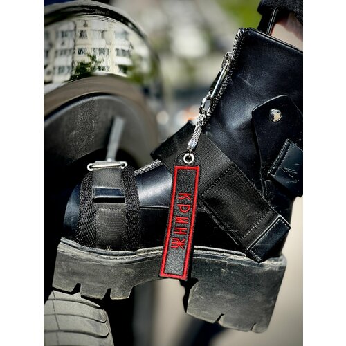 Брелок, красный, черный