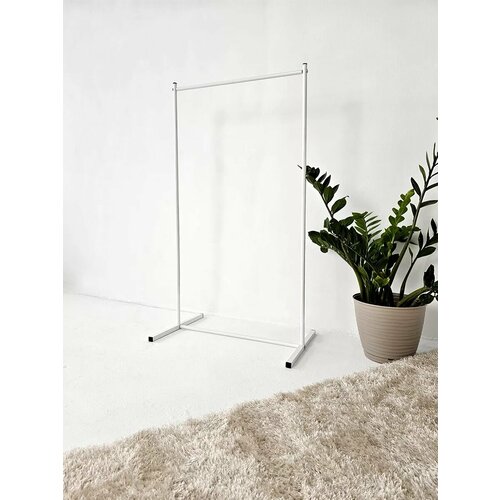 Вешалка напольная для одежды металлическая